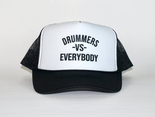 DRUMMERS VS EVERYBODY TRUCKER HAT(BLACK/WHITE)