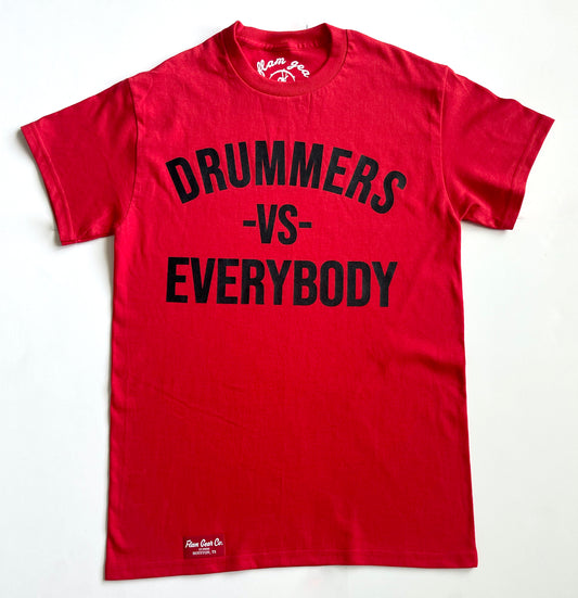 DRUMMERS VS EVERYBODY TEE(red/black)